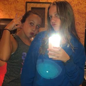 Meet your Posher, Mila